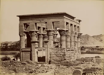 [Kiosco de Philae] / [Kiosco de Phile]