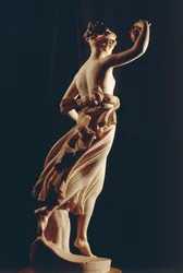 Hebe por Antonio Canova, estatua de mármol