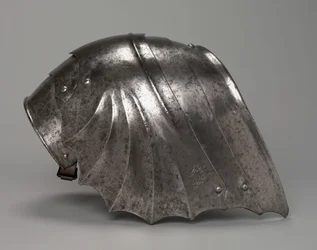 Hombrera gótica en forma de abanico, c.1485-1500