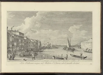 Gezicht op het Canal Grande en de kerk de Santa Chiara te Venetië Del Fuller al Templo de Santa Clara donde termina el canal (título sobre el objeto) Las vistas más famosas de la ciudad de Venecia, exprimidas por 38 paneles de latón de Antonio Vssentini en