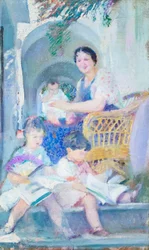 Familia bajo los arcos