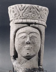 Cabeza de una Reina Armenia, siglo XI o XII