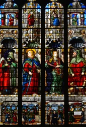 San Matías, Esdras, el profeta Habacuc y la Sibila Tiburtina - Vidriera de la Capilla de la Pasión, de Arnaud de Moles (1470-1520) completada en 1513 - Catedral Sainte Marie d