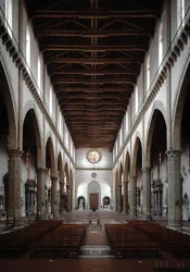 Renacimiento: vista interior de la Basílica Santa Croce proyectada por Arnolfo di Cambio (1245-1302/1310) 1294. Basílica Santa Croce, Florencia, Italia