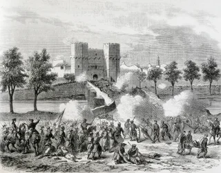 España (1868). Revolución Gloriosa. Ataque de las tropas gubernamentales en la Puerta de Serrans de Valencia. Grabado de "La Ilustración. Jorinal Universal". Aguafuerte