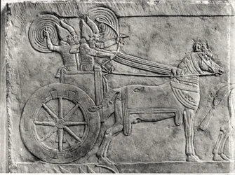 Fragmento de un relieve que representa al ejército asirio en batalla, del Palacio de Asurbanipal en Nínive, c.645 a.C. (detalle)