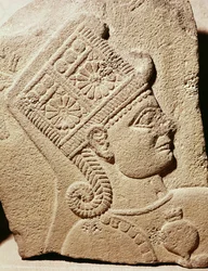 Relieve que representa la cabeza de un joven príncipe, de Carquemis, Turquía, Neo-Hitita