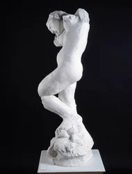 La voz interior, vista desde el perfil de la escultura (mármol)