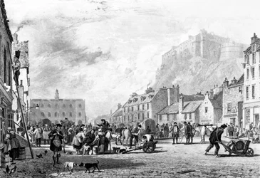 El castillo desde Grass Market, Edimburgo, grabado por George Cooke y Henry Le Keux, 1820