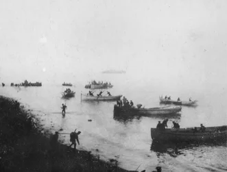 Desembarco en Anzac Cove, c. 1915