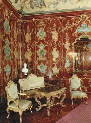 La Sala de los Millones panelada con madera de higuera incrustada con miniaturas persas y decorada con ornamentos dorados, Schloss Schonbrunn, Viena