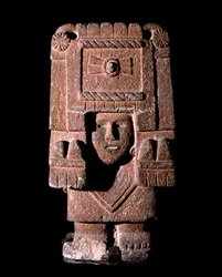 Arte azteca: representación de Chicomecoatl (llamada también Xilonen), diosa del maíz y la fertilidad. Museo Nacional de Antropología, México