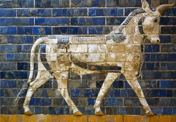 Un toro, detalle de ladrillos vidriados que representan animales mitológicos que adornaban la Vía Procesional hacia la Puerta de Ishtar en Babilonia durante el reinado de Nabucodonosor II (604-562 a. C.). Civilización babilónica, siglos VII-VI a. C.
