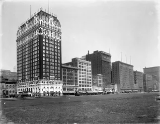 Edificios en Michigan Avenue desde Balbo Street hasta Van Buren Street, Chicago, Illinois, EE.UU., c.1905