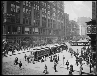 Vista de The Fair Store en State Street, Chicago, Illinois, EE.UU., c.1905 (foto en b/n)
