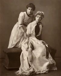 Actrices británicas Eweretta Lawrence y Grace Otway en On Change, 1886
