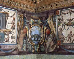 La Sala del Gran Duque de Toscana (detalle del friso que representa los signos del zodiaco, el rinoceronte)