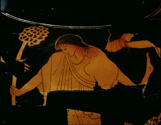 Stamnos de figuras rojas del Ática decorado con una escena de una ménade desgarrando a Penteo en un sacrificio dionisíaco, encontrado en Cerveteri, c.490-480 a.C.
