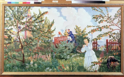 El jardín de manzanas (Apple Garden). Una mujer con un vestido blanco recoge una fruta de un manzano, en una plataforma, detrás de ella, una pareja está tomando el té, sentada cerca de una mesa con un samovar humeante. Obra de Boris Michaylovich Kustodiev 