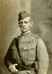 General Sir F. S. Roberts, Bart. Vestimenta durante la Expedición de Birmania, c1890s, 1901