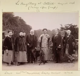 Li Hung Chang en Hatfield (Foreign Office Group), agosto de 1896 (fotografía en B/N)