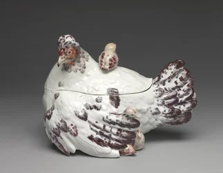 Sopera de gallina y polluelos, Fábrica de Porcelana de Chelsea, c.1755