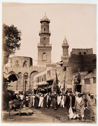 Fiesta en las calles de El Cairo - fotografía de los hermanos Zangali, finales del siglo XIX