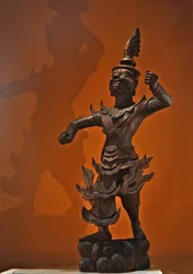 Bailarín enmascarado