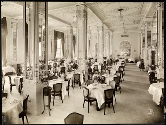 Un comedor en el Hotel Robert Treat, Newark, Nueva Jersey, 1916