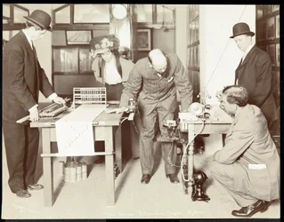 Exhibición del Sistema de Señal Automática Simen en el Museo de Aparatos de Seguridad del Instituto Americano de Servicio Social, Nueva York, 1908