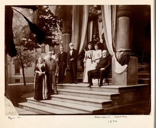 Presidente Benjamin Harrison y grupo, 1890