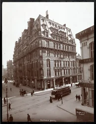 El Hotel Victoria, esquina sureste de Broadway y la calle 27, Nueva York, 1900 o 1901