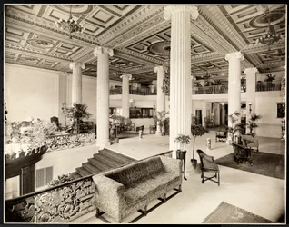La entrada y el vestíbulo del Hotel Robert Treat, Newark, Nueva Jersey, 1916
