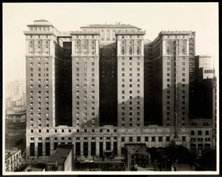 Vista del lado sur del Hotel Pennsylvania, 7th Avenue y 32nd Street, Nueva York, 1919