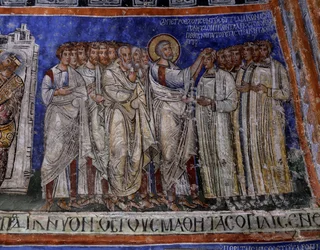 San Pablo imponiendo las manos a los recién bautizados, fresco bizantino en el transepto de Tokali Kilise (Iglesia de la Hebilla) (siglos XII-XIII), Goreme (Lista del Patrimonio Mundial de la Unesco)