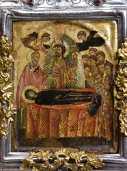 Icono greco-bizantino de la Asunción o Dormición de la Virgen, anterior al siglo XI (pintura sobre madera de álamo)