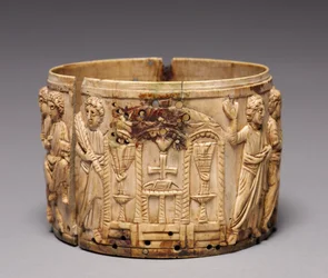 Pyx de marfil