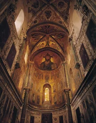 Vista del ábside con el Cristo Pantocrátor y la Virgen en oración rodeada de arcángeles y apóstoles, 1148