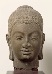 Cabeza de Buda, de Vat Romlok, Angkot Borei, siglo VI-VII