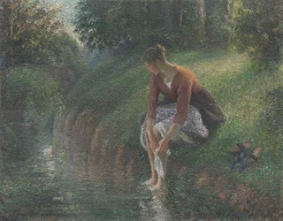 Mujer bañando sus pies en un arroyo, 1894-95