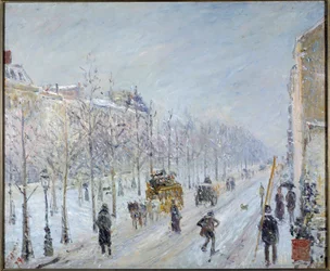 Bulevar parisino con nieve
