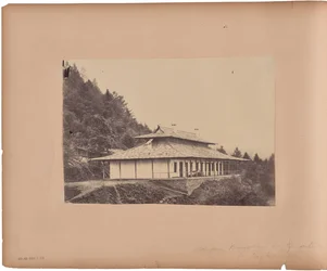 Nâgkunda. Un bungalow en el interior