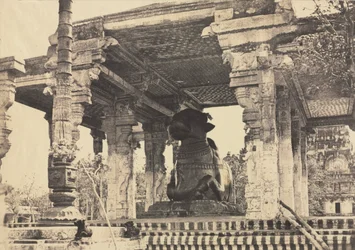 Gran Pagoda, Gran Toro, Vista Frontal, Tanjore, India, Templo Rajarajesvara, 1857