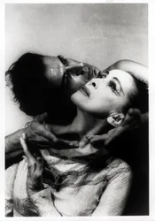 Martha Graham (1894-1991) y Bertram Ross (1920-2003) en "Visionary Recital", 27 de junio de 1961 (gelatina de plata)