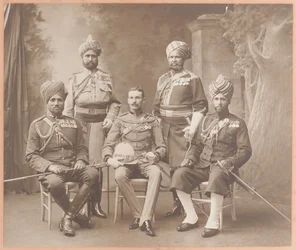 Oficiales de Ordenanza Indios del Rey, 1906