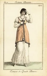 Mujer con traje muy formal, París