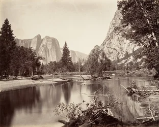 Mirando hacia abajo el valle de Yosemite
