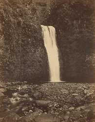 Lower Multnomah Falls, Columbia River,1867 (foto)