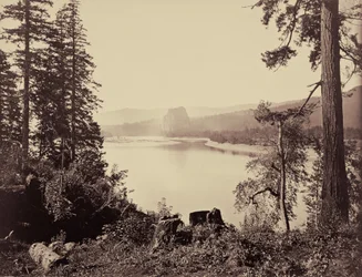 Roca del Castillo, Río Columbia