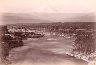[Monte Hood desde The Dalles, Oregón]